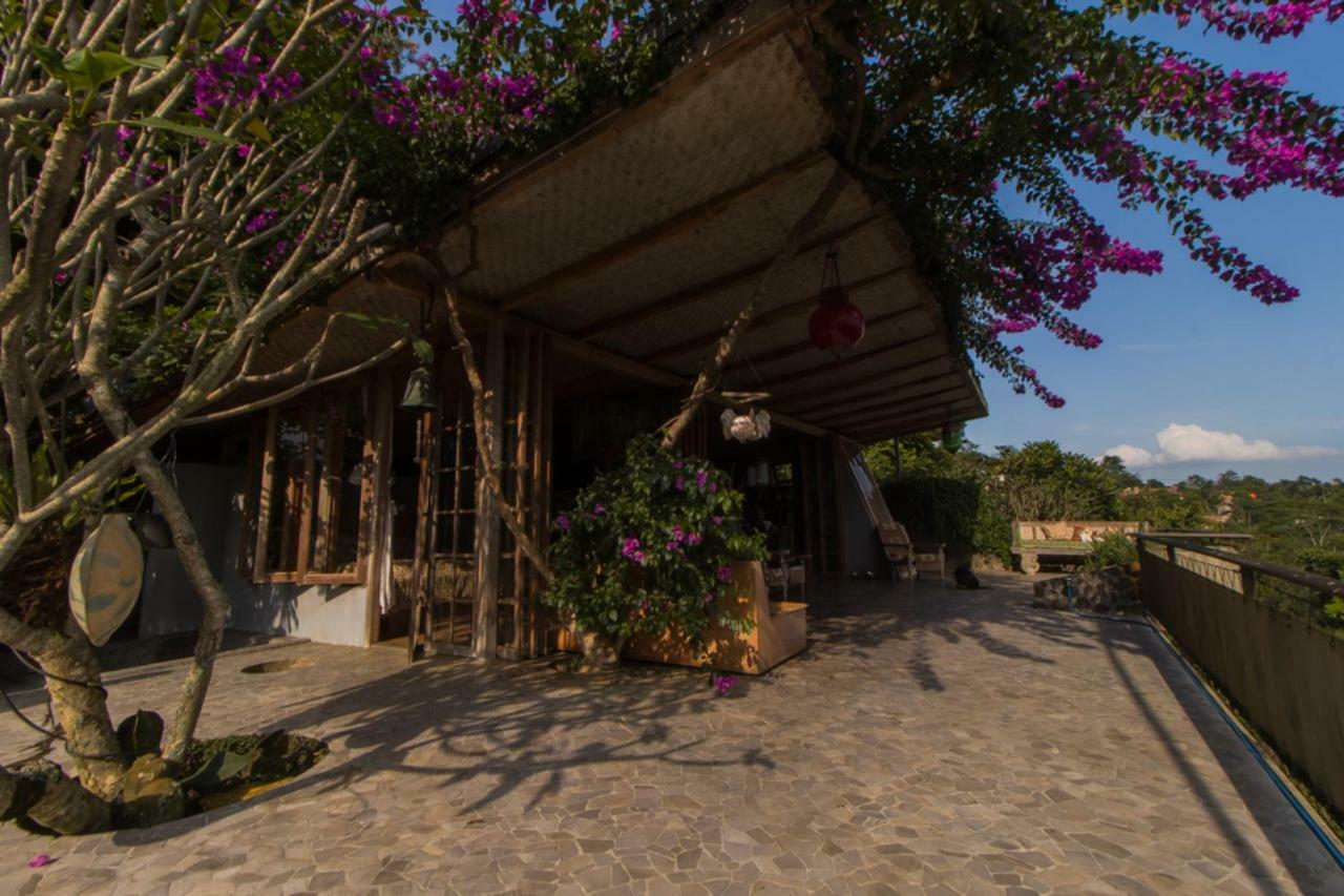 Rumah Lereng Bandung Hotel Exterior photo