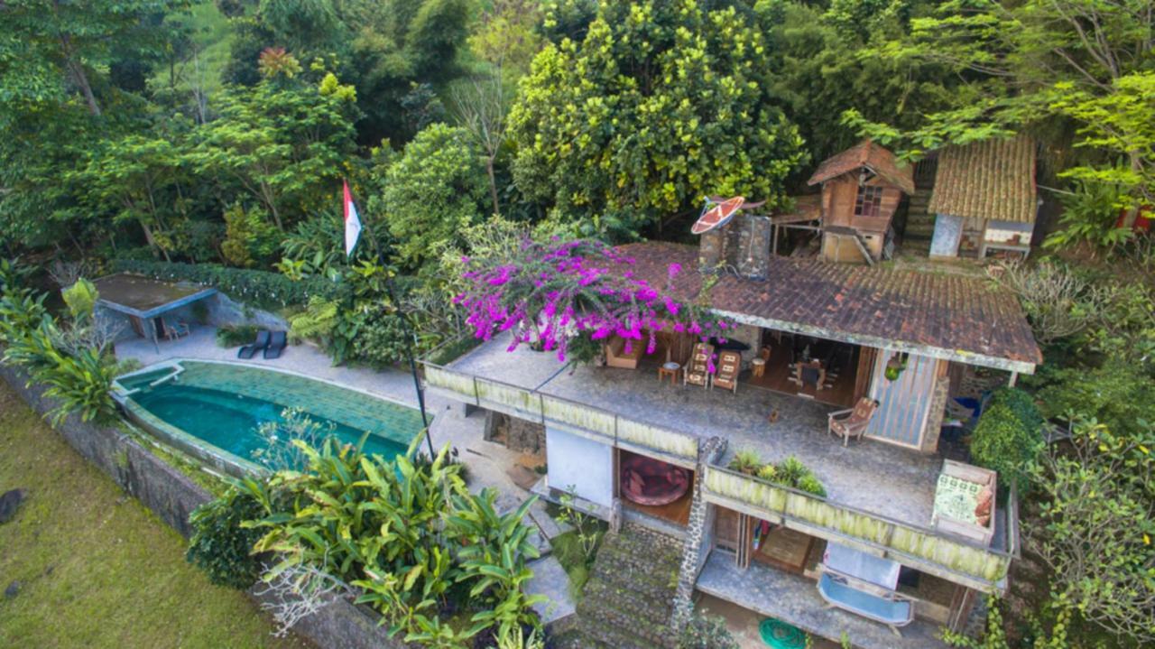 Rumah Lereng Bandung Hotel Exterior photo