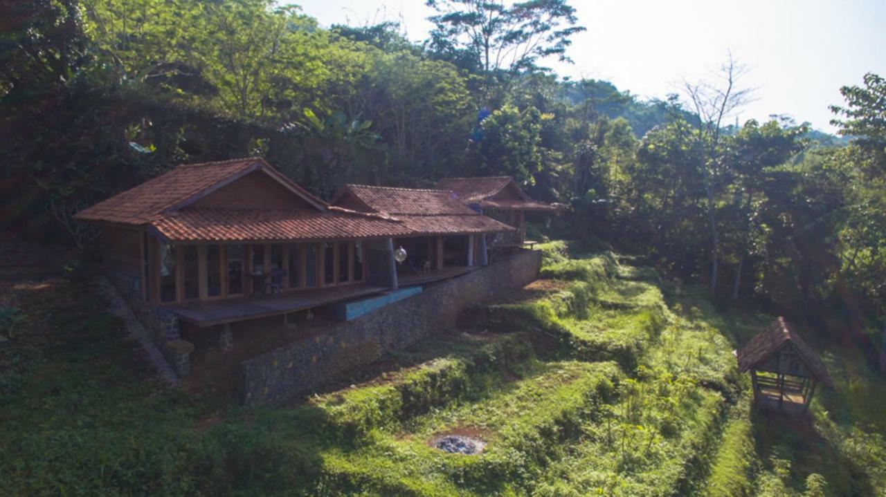 Rumah Lereng Bandung Hotel Exterior photo